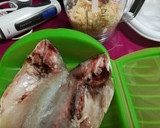 Foto del paso 1 de la receta: Dorada rellena de surimi