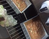 A picture of step 8 of Raisin milk chocolate chips cake.