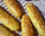 Foto langkah ke 6 dari resep Parmesan Oregano Breadstick.