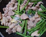 Foto langkah ke 5 dari resep Ayam masak buncis.