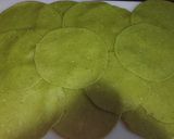A picture of step 4 of Palak (Spinach) Puris.