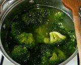 Brokkoli krémleves recept fázis 1 fotója