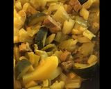 Une image de l'étape 2 de Sauté de porc aux pommes de terre,légumes et citron confit.