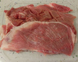 Foto del paso 1 de la receta: Secreto ibérico con pisto de calabaza y huevo frito