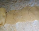Foto langkah ke 8 dari resep Pastel mawar.