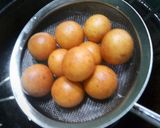 Foto langkah ke 5 dari resep Bola-bola ubi.