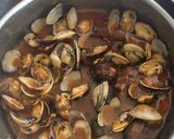 Foto del paso 1 de la receta: Almejas a la marinera 🛶
