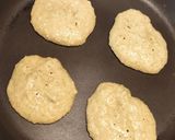 Φωτογραφία βήματος 4 της συνταγής Mini pancakes με βρώμη, μπανάνα, αβοκάντο και φυστικοβούτυρο
