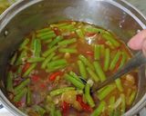 Foto langkah ke 4 dari resep Asem-asem Daging Sapi Buncis.