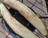 Gambar langkah 1 resipi Telur Dadar Terung Bakar.