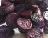 Foto langkah ke 2 dari resep Tumis Mentega Ubi Ungu.