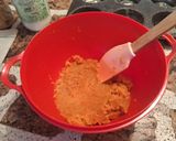 Foto del paso 1 de la receta: Muffins veganos de zapallo y zanahoria exprés