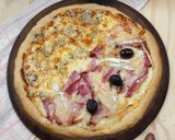 Foto del paso 3 de la receta: 🍕Pizza Miti Miti: Panceta, Brie y Olivas Negras / Roquefort🍕