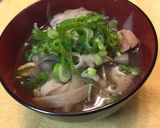 A picture of step 6 of Japanese mushroom and chicken soup.