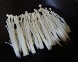 Foto langkah ke 4 dari resep Paengi Beoseot Bokkeum (팽이버섯 볶음) Tumis Jamur Enoki Korea.