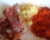 Une image de l'étape 1 de Rechta (nouilles maison) a la sauce tomate.