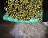 Foto langkah ke 3 dari resep Kaldu Kacang Hijau Ceker Ayam.