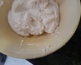 A picture of step 1 of Urad dal ke wada.