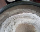 Foto langkah ke 3 dari resep Roti Manis isi Pisang.