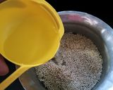 A picture of step 1 of Quinoa Halwa.