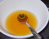 Hình bước làm 3 của món Gà chiên mắm