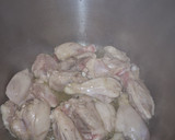 Foto del paso 1 de la receta: Pollo estofado al estilo Juan