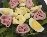 Foto del paso 1 de la receta: Ensalada de Espinaca Nuez, Jamón, Huevo y  Queso
