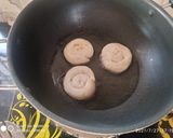 A picture of step 5 of Khasta layered stuffed bun paratha.