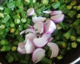 A picture of step 3 of Bhindi.