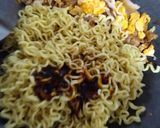 Foto langkah ke 3 dari resep Mie Goreng Dok Dok Mommylicious.