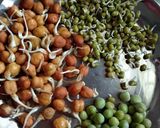A picture of step 5 of Kolhapuri Cheese Veg Sprouts.
