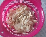Foto langkah ke 2 dari resep Tumis Jamur.