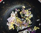 A picture of step 3 of Rava Upma.