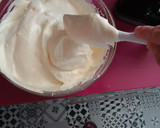 Foto del paso 3 de la receta: Rollo suizo - Brazo de gitano relleno de mermelada de brevas