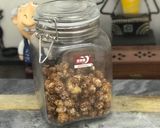 A picture of step 6 of Jaggery Caramelised Fox-nuts/Gud Makhana.
