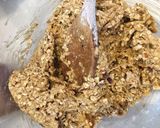 A picture of step 4 of Apple Oat & Date Slices.