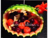 A picture of step 5 of HOW TO MAKE A WATERMELON BASKET:.