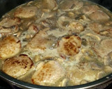 Foto del paso 7 de la receta: Solomillo en salsa de champiñones con tropezones