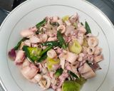 Foto langkah ke 4 dari resep Oseng cumi asin.