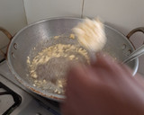 மைசூர் பாக் ரெசிபி ஸ்டேப் 3 புகைப்படம்