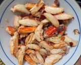 Hình bước làm 2 của món Miến cua (ghẹ) ngũ sắc