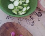 Foto langkah ke 2 dari resep Tumis Oyong Telur.