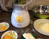 Foto del paso 2 de la receta Cocina para principiantes: Tarta de brócoli y queso con masa de espinaca