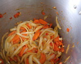 Foto del paso 2 de la receta: Carne mechada de pollo ganso (en olla a presión)