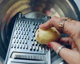 कुट्टू के आटे के पकोड़े,(प्लेन और लच्छेदार दोनों) रेसिपी चरण 1 फोटो