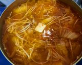 Hình bước làm 3 của món Canh kim chi sườn non