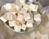A picture of step 2 of Mapo Tofu (麻婆豆腐).