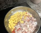 Foto del paso 3 de la receta Sepia con Patatas y Mariscos