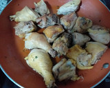Foto del paso 1 de la receta: Pollo en salsa con champiñones