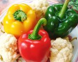 A picture of step 1 of Stir-Fried Tofu with Bell Peppers and Cauliflower (Vegetarian Dish).